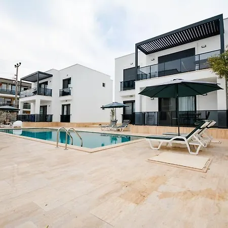 Apartment 300m To 2 Bedroom Upstairs Flat With Pool B2 - Yeni Dunya *