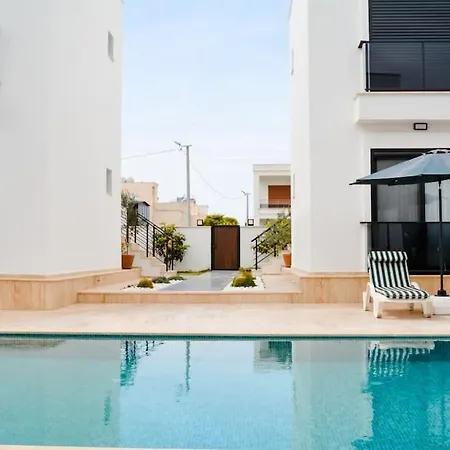 Apartment 300m To 2 Bedroom Upstairs Flat With Pool B2 - Yeni Dunya Bodrum