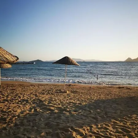 300m To 2 Bedroom Upstairs Flat With Pool B2 - Yeni Duenya ボドルム