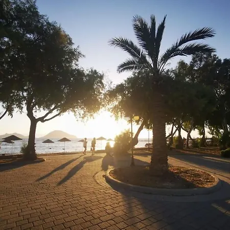 300m To 2 Bedroom Upstairs Flat With Pool B2 - Yeni Duenya Appartement *