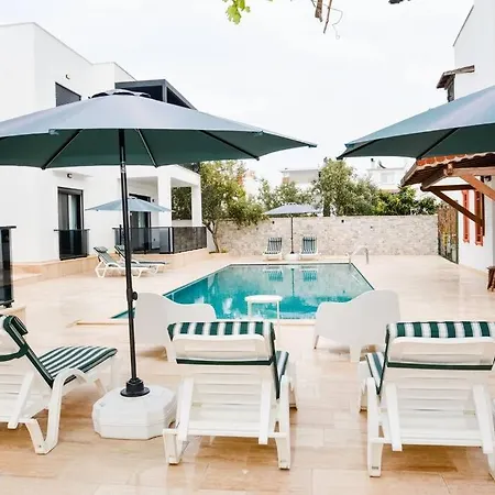 300m To 2 Bedroom Upstairs Flat With Pool B2 - Yeni Dunya 아파트 *