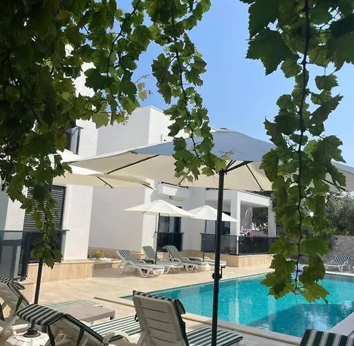 300m To 2 Bedroom Upstairs Flat With Pool B2 - Yeni Dunya 아파트 *