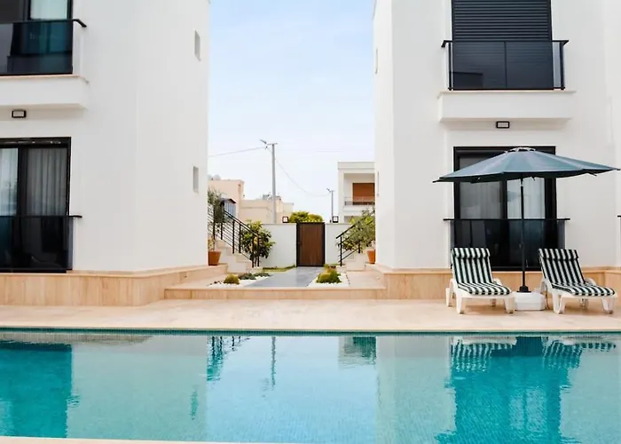 Lägenhet 300m To 2 Bedroom Upstairs Flat With Pool B2 - Yeni Dunya Bodrum