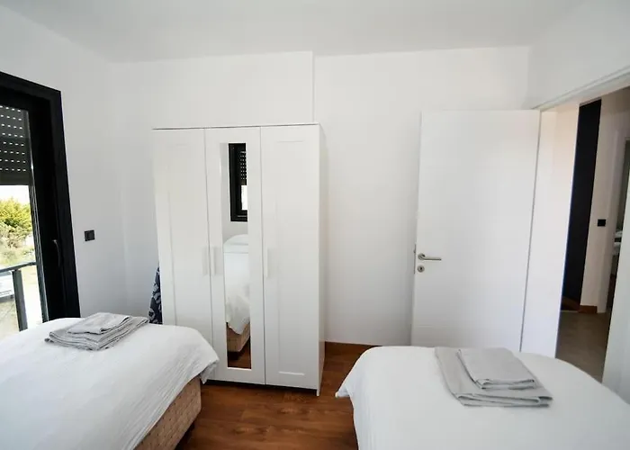 300m To 2 Bedroom Upstairs Flat With Pool B2 - Yeni Dunya 아파트 Bodrum