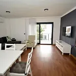 300m To 2 Bedroom Upstairs Flat With Pool B2 - Yeni Dunya Lejlighed