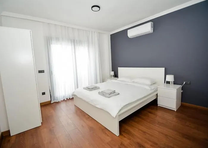 300m To 2 Bedroom Upstairs Flat With Pool B2 - Yeni Dunya Daire *