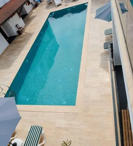 300m To 2 Bedroom Upstairs Flat With Pool B2 - Yeni Dunya