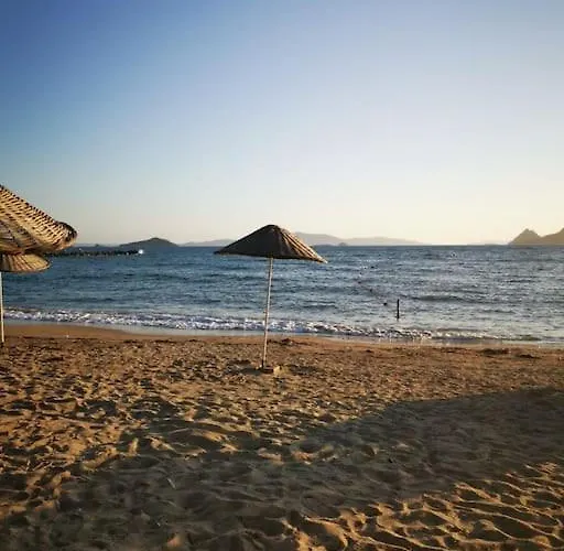 300m To 2 Bedroom Upstairs Flat With Pool B2 - Yeni Dunya Bodrum