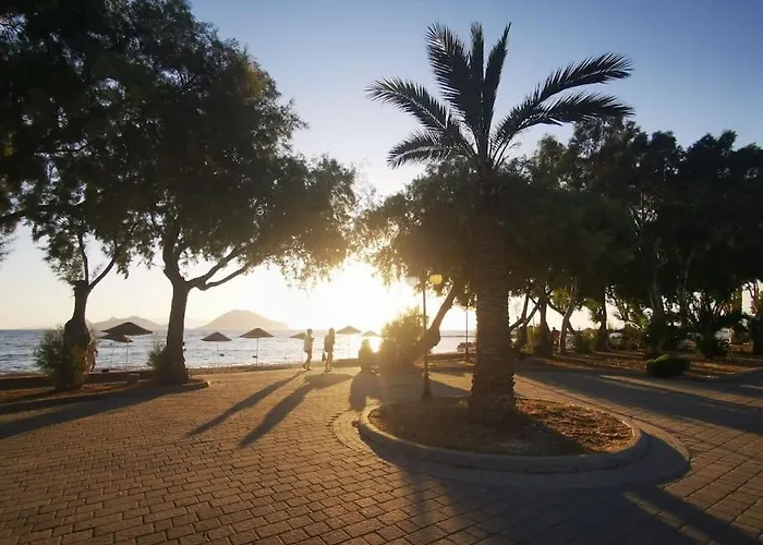 300m To 2 Bedroom Upstairs Flat With Pool B2 - Yeni Dunya Daire *